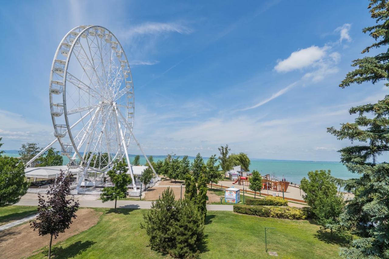 Holiday Hotel Siófok Exteriér fotografie